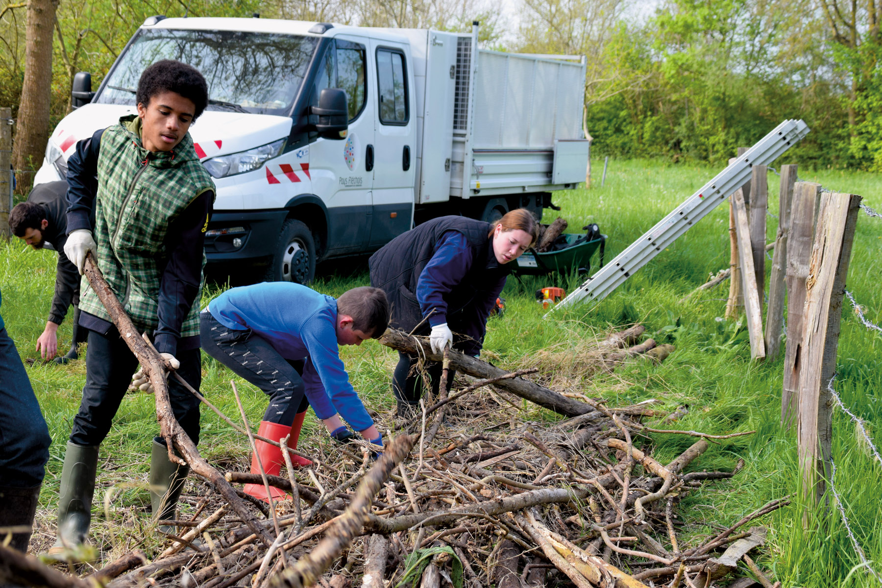 Chantiers "argent de poche" 2024 Communauté de communes du Pays fléchois